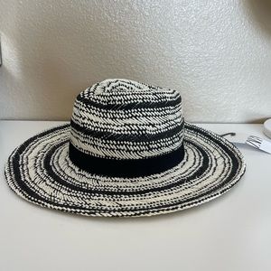 NEW Zara woven hat black and white with tags